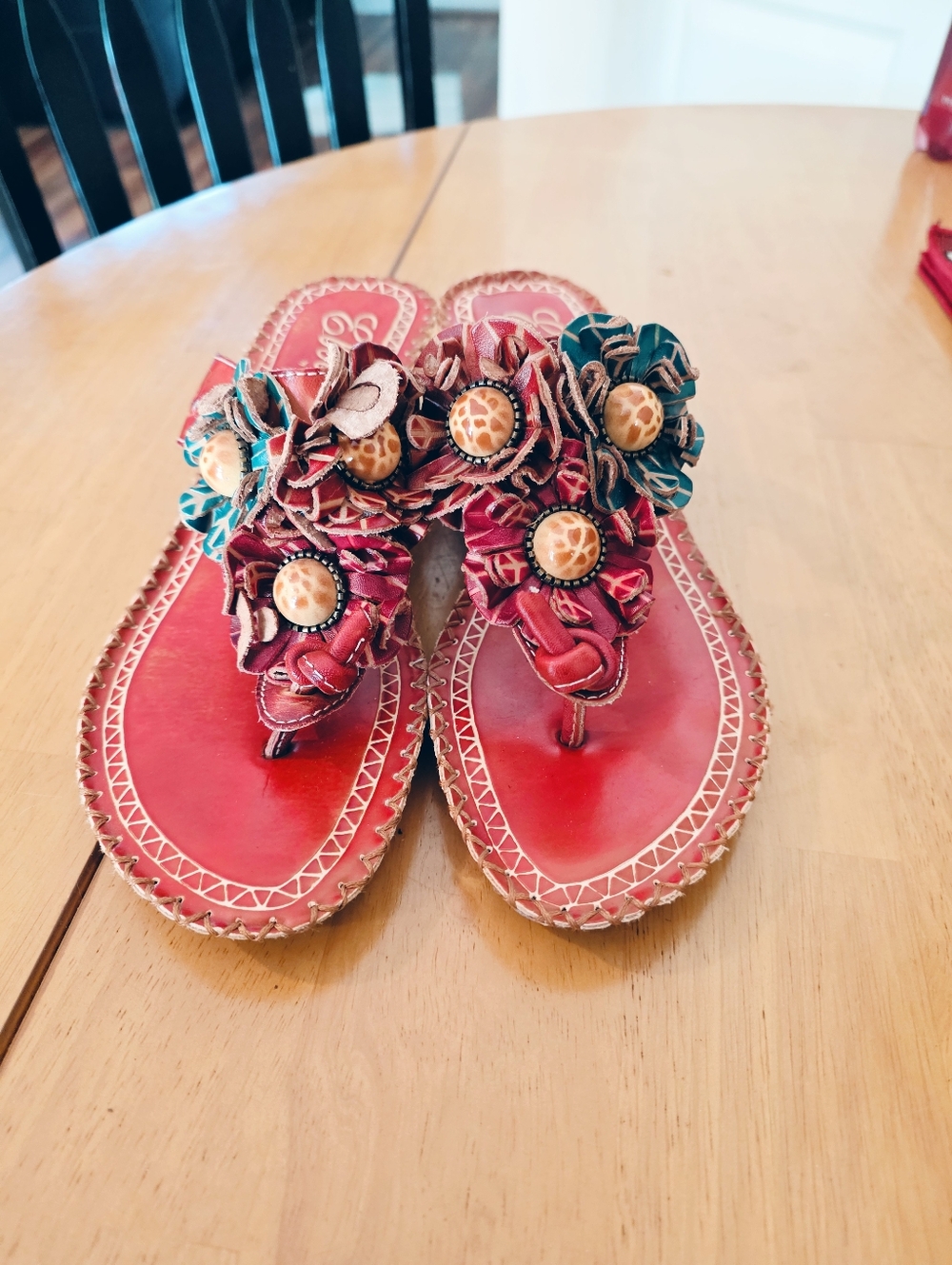 Corkys Red Leather Floral Sandals Beaded Boho Wedge Thong Size 9 - Picture 2 of 8
